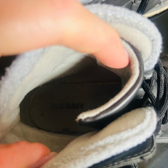 Boys size 3 Gray Lace-Up Boots - Picture 5 of 5